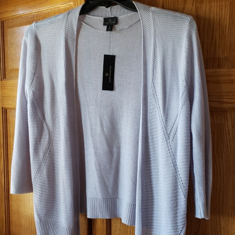 Grey lightweight sweater with 3/4 sleeves